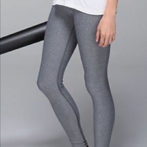 SOLD. Lulu wunder under pant heathered slate 6